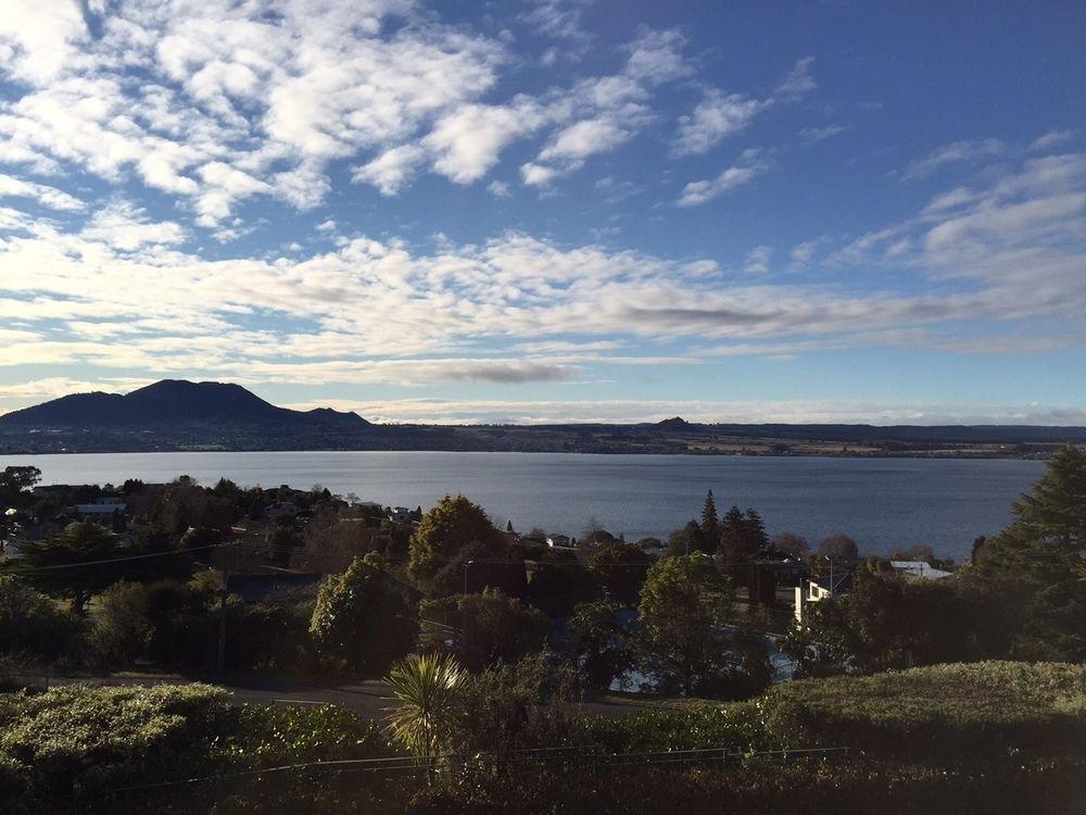 Tauhara Sunrise Lodge Taupo Exterior photo